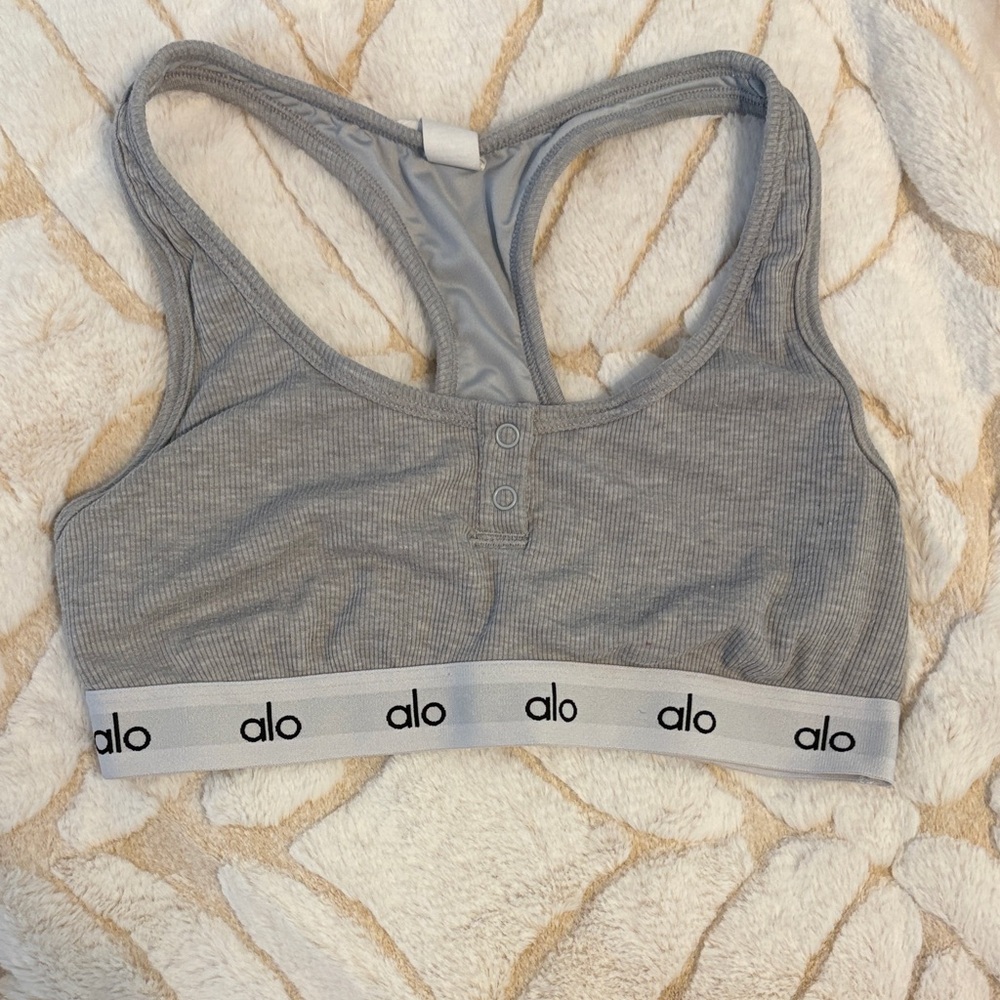 ALO Yoga Light Gray Ribbed Sports Bra - Picture 2 of 3